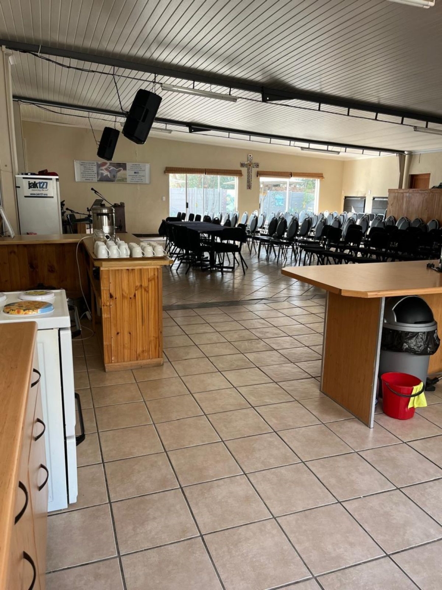 4 Bedroom Property for Sale in Calvinia Northern Cape